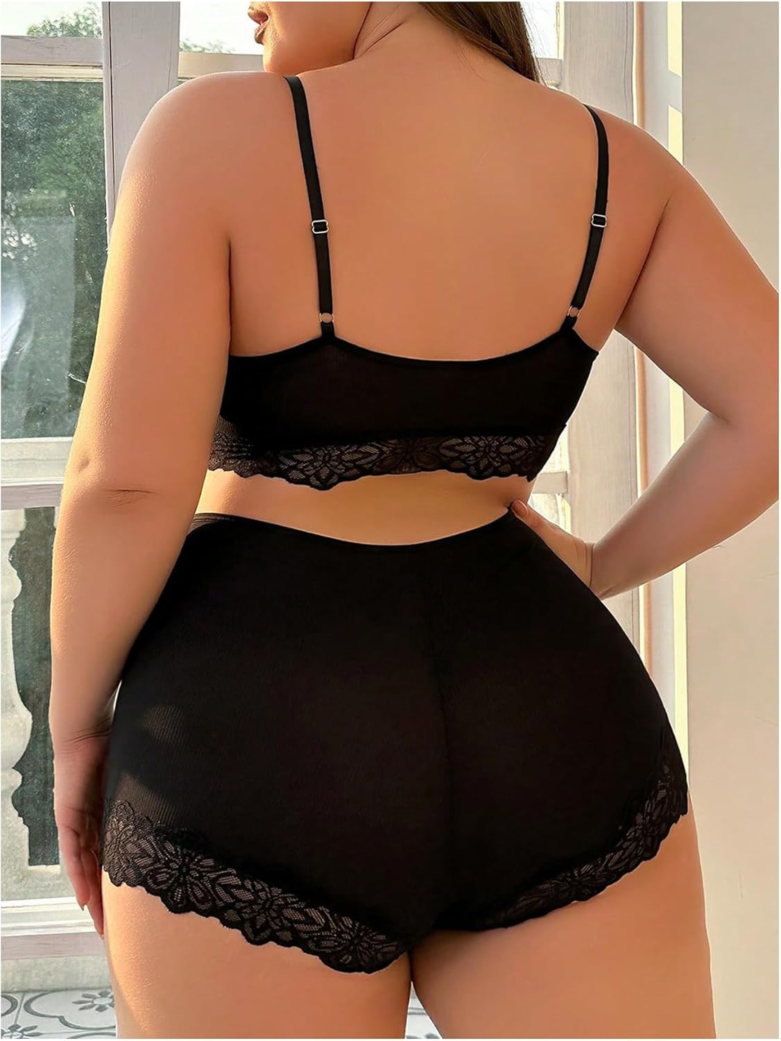 Women Plus Size Contrast Lace Sexy Lingerie Set V Neck Wireless Bra and High Waist Panty 2 Piece Set - Image 2